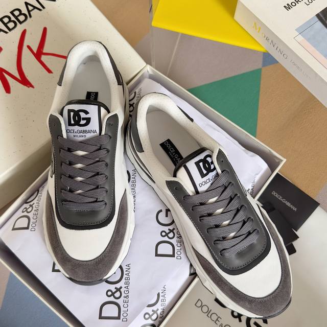 顶级版本：男款 Dolce&Gabbana杜嘉班纳 D&G最新款 休闲 运动鞋 老爹鞋 跑鞋 原版购入开发 做货 春夏系列 Daymaster 运动鞋，设计简约 - 点击图像关闭