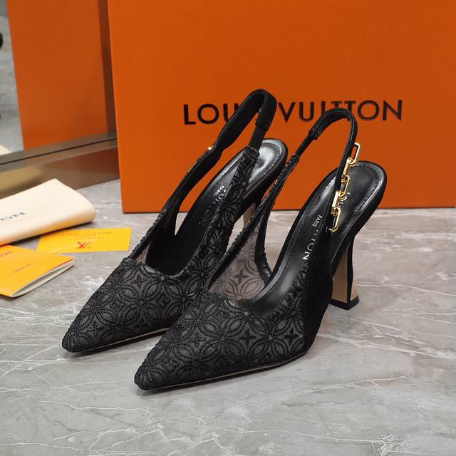 Louis Vuitton 路易威登 24夏季新款露跟高跟鞋 鞋面：羊皮 内里：羊皮 鞋底：意大利真皮大底 跟高：6.5Cm 9.5Cm 码数：35-41