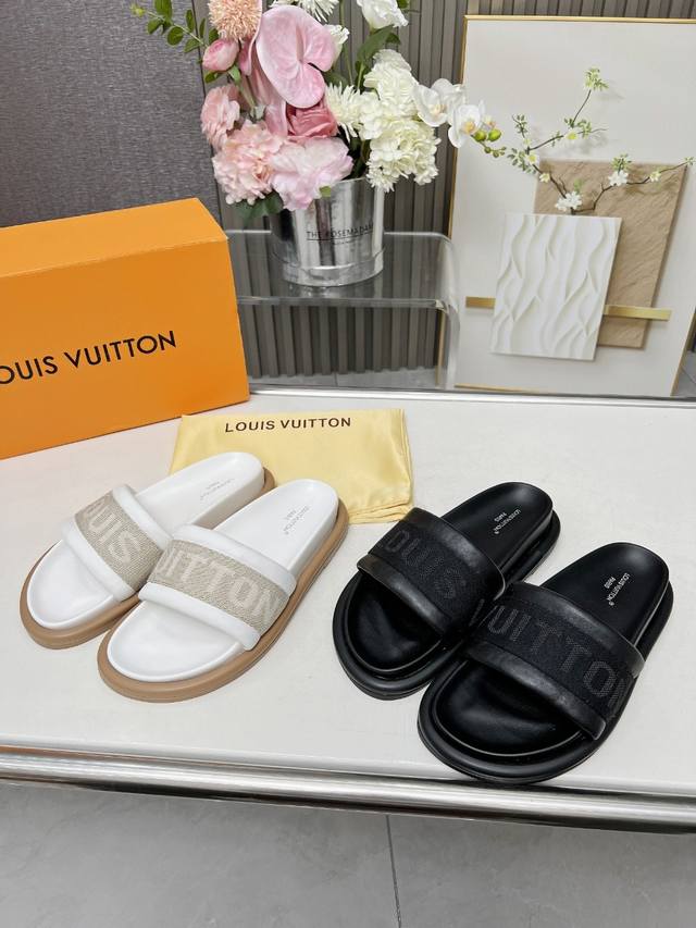 Louis Vuitton路易威登春夏新款拖鞋火爆上市，1:1高级定制，秒杀一切仿品，原版开模logo装饰，既时尚又美观，面料:进口羊皮，内里羊皮，精美原版鞋楦
