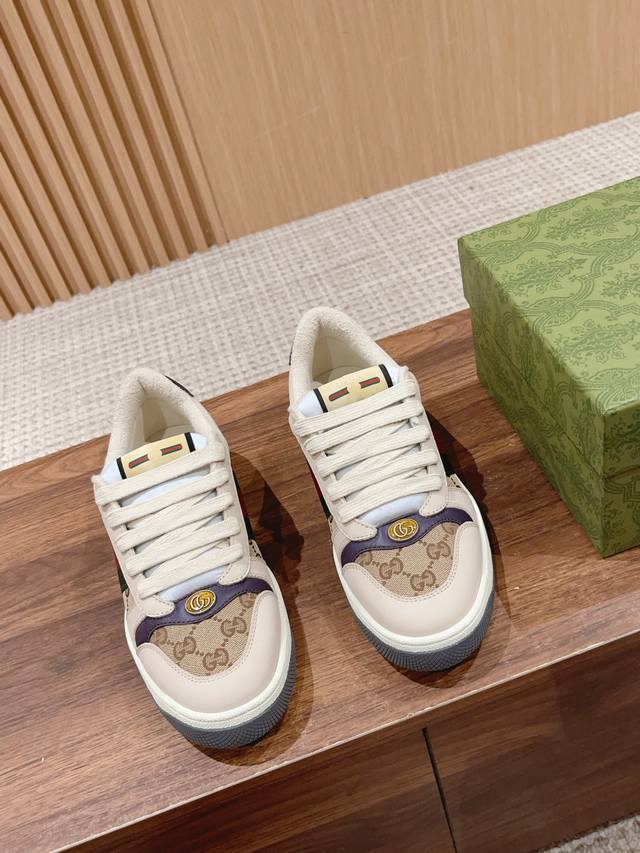 男款+10 Gucci古奇小脏鞋情侣款# 古驰系列运动小脏鞋，全部按zp升级空胶工艺，皮料和大底一次性做旧成型，而非市场货后期做旧，看上去非常廉价的颜色。內里是