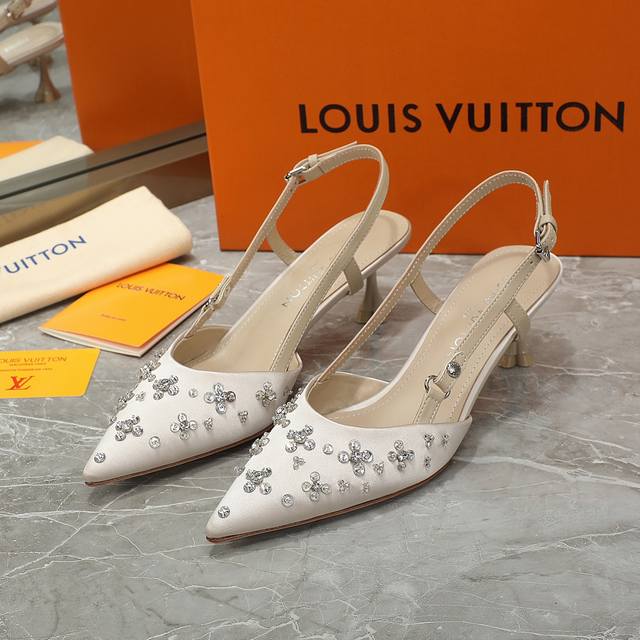 Louis Vuitton 路易威登 24夏季新款凉 鞋面：真丝 内里：羊皮 鞋底：意大利真皮大底 跟高：5.5Cm 7.5Cm 码数：35-41