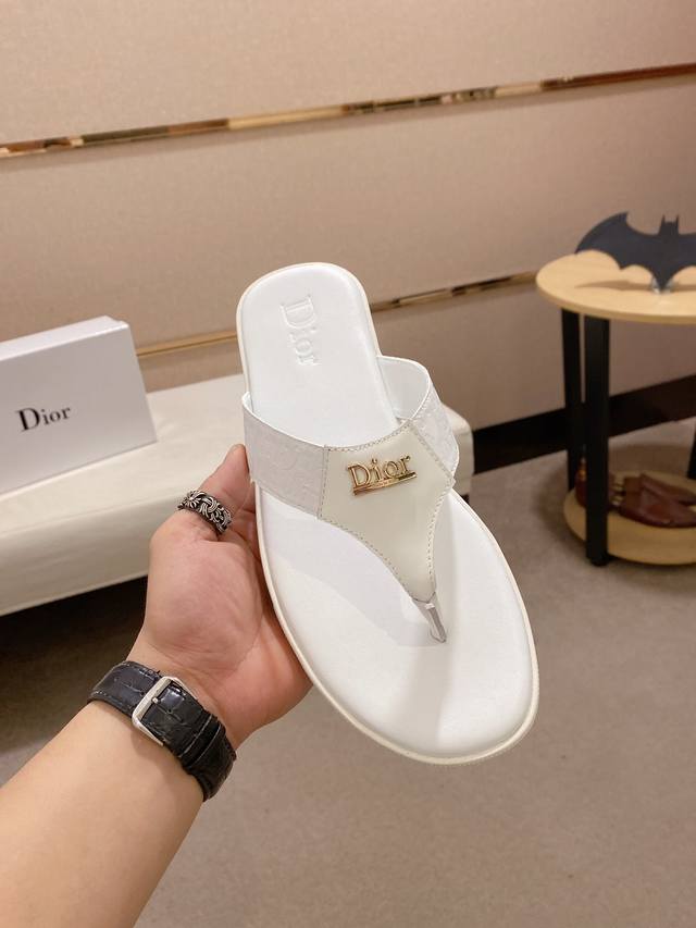 Dior~迪奥拖鞋 男鞋高端品牌 官网1:1最新力作：原版开模定制，面料釆用进口原版材料制作，升级版大底，更轻便，防滑。市场顶级品质，简单不失品味，潮人必备，时