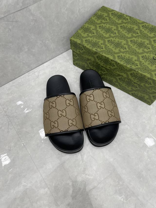 Gucci 官网款男士女同款good Game 拖鞋凉鞋 在这个特别版系列中，品牌创始人 Guccio Gucci 的首字母缩写赋予了新的含义。在游戏世界中，“ - 点击图像关闭