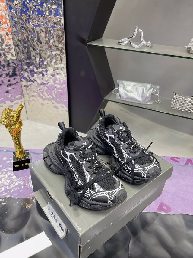工厂价： 情侣款balenciaga 巴黎世家九代23Ss最新爆款3Xl Sneaker系列 情侣款 休闲 老爹鞋 运动鞋 整体鞋型汲取了balenciaga