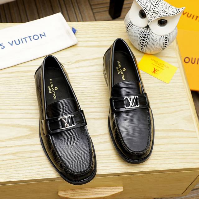 工厂价 Louis Vuitton 新款皮鞋官网原版复制，鞋面采用进口官网1:1材料制作意大利牛皮面，高端内里绝非一般的工艺制造，大厂工艺流程，专为潮男们打造最