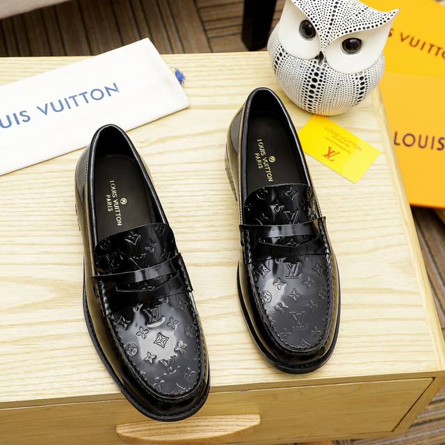 工厂价 Louis Vuitton 新款皮鞋官网原版复制，鞋面采用进口官网1:1材料制作意大利牛皮面，高端内里绝非一般的工艺制造，大厂工艺流程，专为潮男们打造最