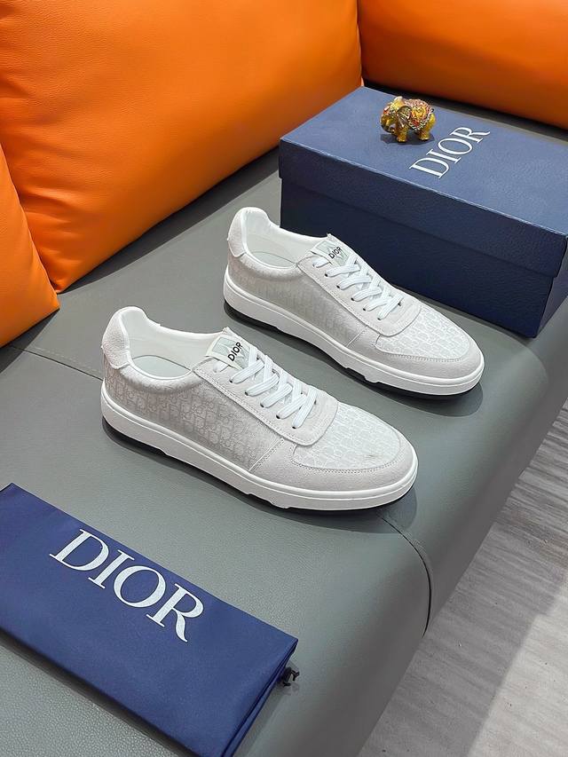 商品名称：Dior 迪奥 正规码数: 38-44 休闲鞋 商品材料：精选 牛皮鞋面，柔软羊皮内里；原厂大底。 - 点击图像关闭