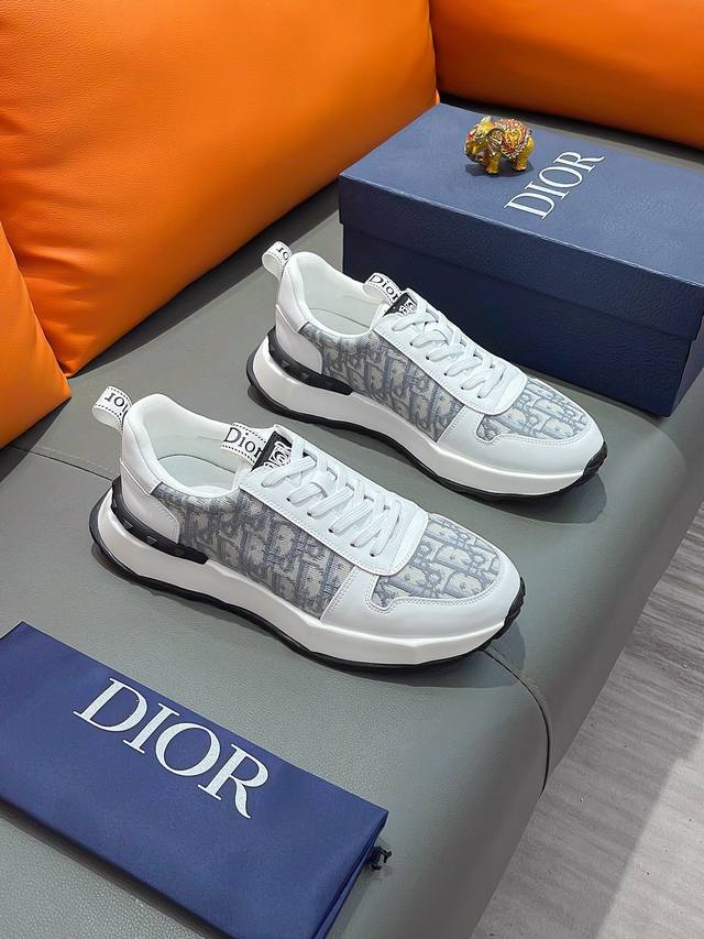 商品名称：Dior 迪奥 正规码数: 38-44 休闲鞋 商品材料：精选 牛皮鞋面，柔软羊皮内里；原厂大底。 - 点击图像关闭