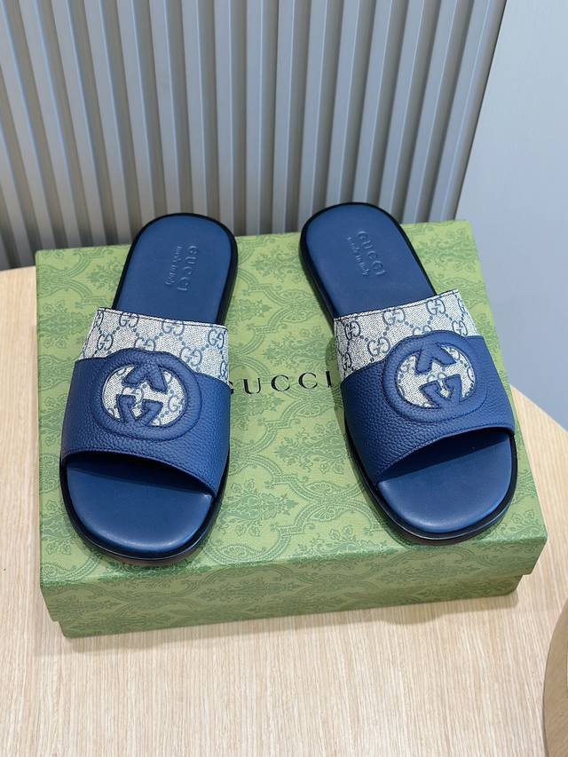 G家 真皮底p: Size:39-44 38.45定做 Gucci Lido男士互扣式双g拖鞋 设计灵感源自意大利海岸的夏日风情和海滩俱乐部。经典造型经gucc