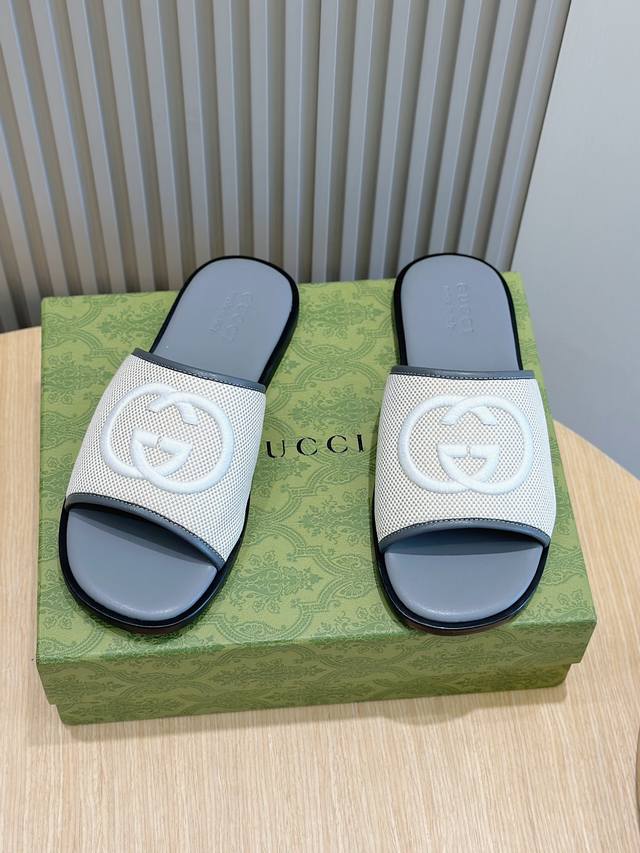 G家 真皮底p: Size:39-44 38.45定做 Gucci Lido男士互扣式双g拖鞋 设计灵感源自意大利海岸的夏日风情和海滩俱乐部。经典造型经gucc