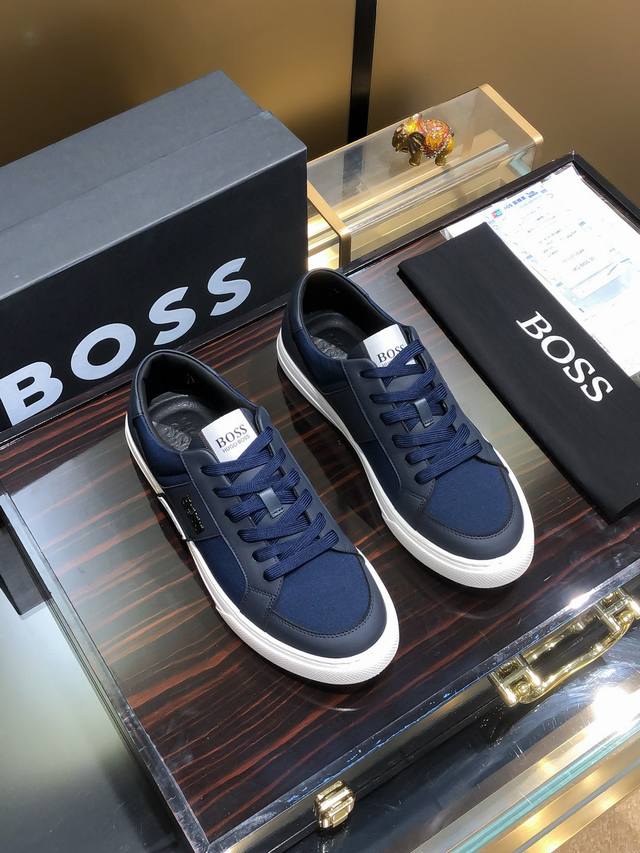 商品名称：Boss 波士 正规码数: 38-44 休闲鞋 商品材料：精选 牛皮鞋面，柔软羊皮垫脚；原厂特供大底。