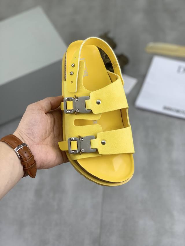 工厂价 实价 独家实拍计dior联名情侣款 德国百年知名鞋履品牌 博肯birkenstock 勃肯凉鞋系列后跟可取 拖鞋凉鞋随意切换广东原产 独家私模 区别市面