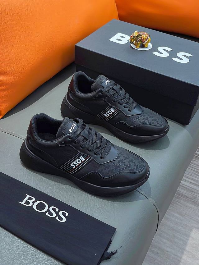 商品名称：Boss 波士 正规码数: 38-44 休闲鞋 商品材料：精选 牛皮鞋面，舒适羊皮内里 ；原厂大底。