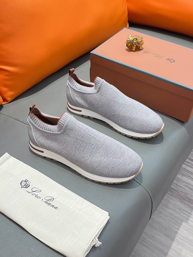 商品名称：Loro Piana Lp 正规码数: 39-44 套脚鞋 商品材料：精选 飞织鞋面，舒适羊皮内里 ；原厂大底。