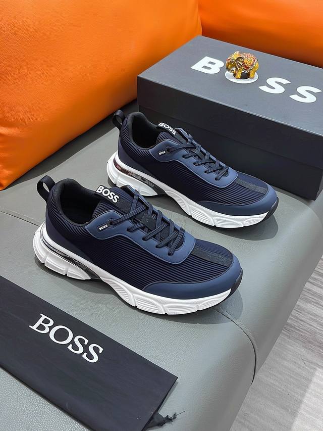 商品名称：Boss 波士 正规码数: 38-44 休闲鞋 商品材料：精选 牛皮鞋面，舒适羊皮内里 ；原厂大底。