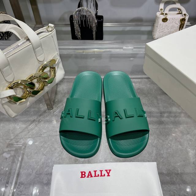 Bally P: Size：38-45 Bally 巴利官网新款bally 巴利 新款男士拖鞋 轻质防滑tpu鞋底，上脚极度舒适，质感可见。配原盒包装防尘袋！5