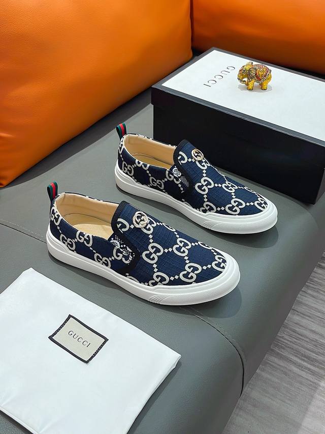 商品名称：Gucci 古驰 正规码数: 38-44 套脚鞋 商品材料：精选 牛皮鞋面，舒适羊皮内里；原厂大底。