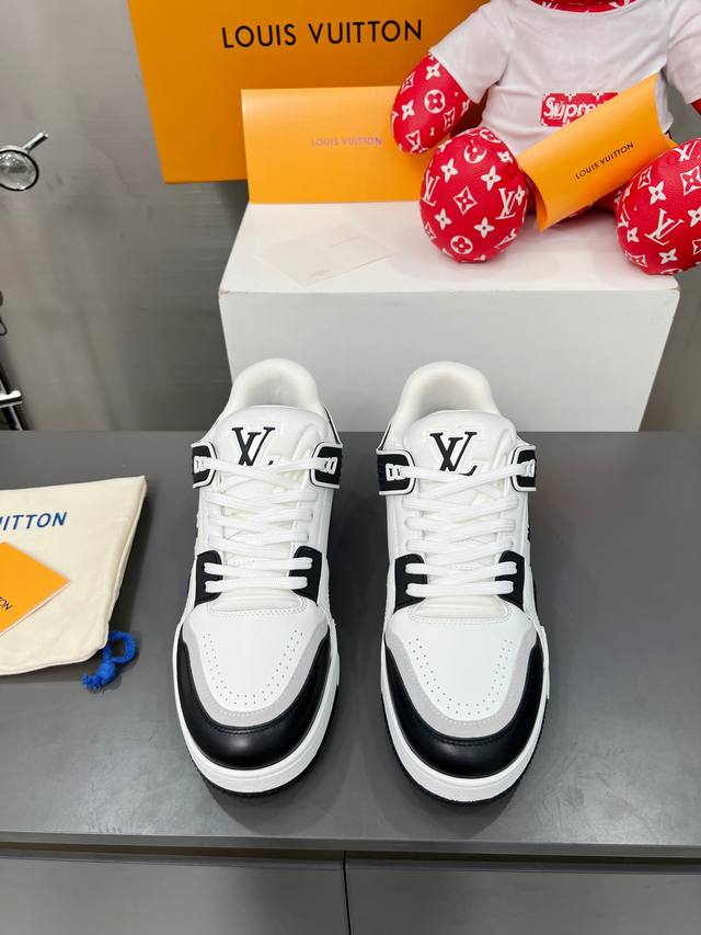 工厂实价 。2024 Louis*Vuitto* Lv Trainer 特别版 运动鞋欧洲代购1W Rmb购入 自vifgil到来之后而设计的这一系列 每一季度