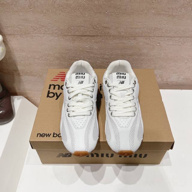 出厂 顶级版本 情侣款miumiu缪缪 X New Balance Nb530 休闲 运动鞋 阿甘鞋 德训鞋 原版购入开发做货 Miu Miu X New Ba