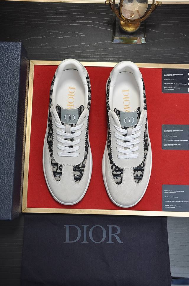 出厂价 Dior 迪奥 官网全球首发 男鞋高端品牌 最新力作：意大利进口原版专用布面料+牛皮+进口羊皮内里原版包头橡胶大底 柔软舒适，让行走更加便捷舒适！尺码: