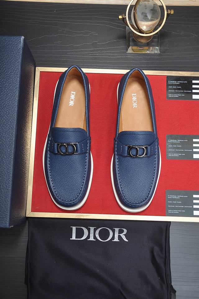 出厂价 迪奥 Dior 高端货 牛里 原单品质dior .迪奥 原单代购、高端皮鞋、面料：采用意大利进口牛皮水染牛里 牛皮里特供原版大底、做工精细、实物拍摄si