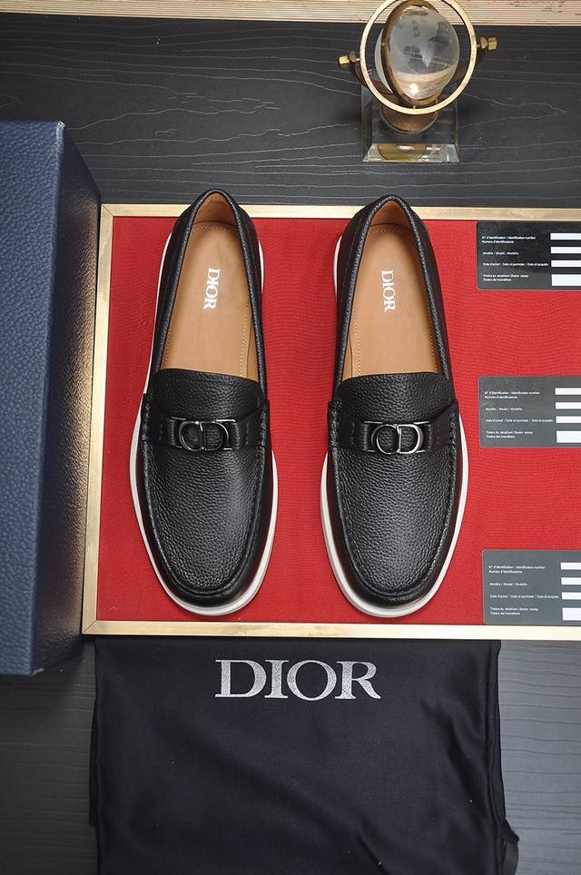 出厂价 迪奥 Dior 高端货 牛里 原单品质dior .迪奥 原单代购、高端皮鞋、面料：采用意大利进口牛皮水染牛里 牛皮里特供原版大底、做工精细、实物拍摄si