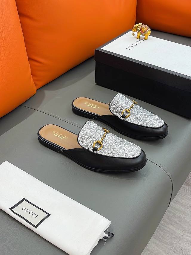 商品名称：Gucci 古驰 正规码数: 38-44 半拖 商品材料：精选 头层牛皮鞋面，柔软羊皮垫脚；原厂大底。