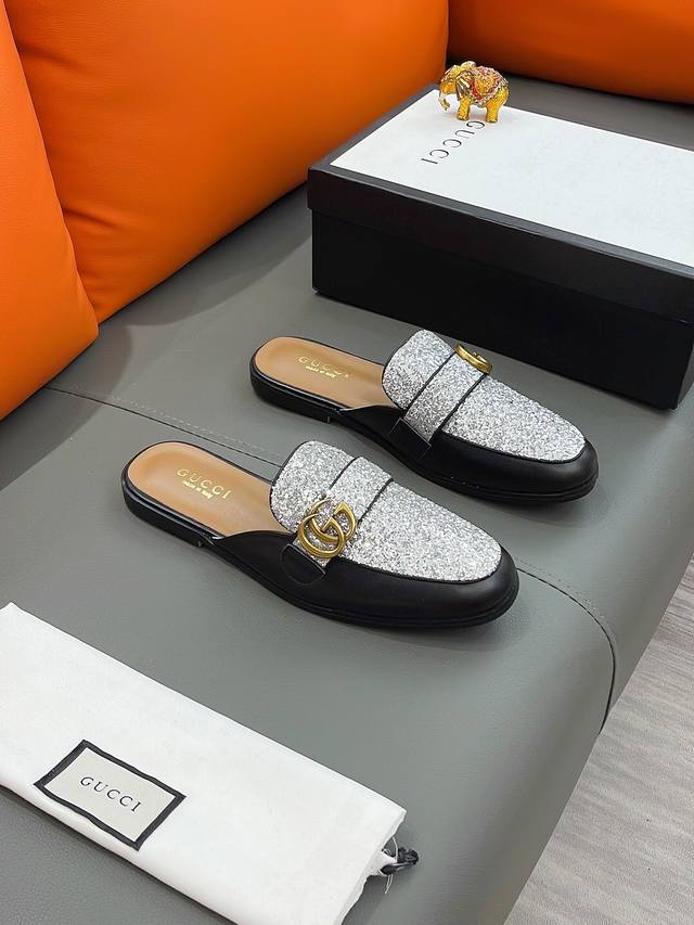 商品名称：Gucci 古驰 正规码数: 38-44 半拖 商品材料：精选 头层牛皮鞋面，柔软羊皮垫脚；原厂大底。