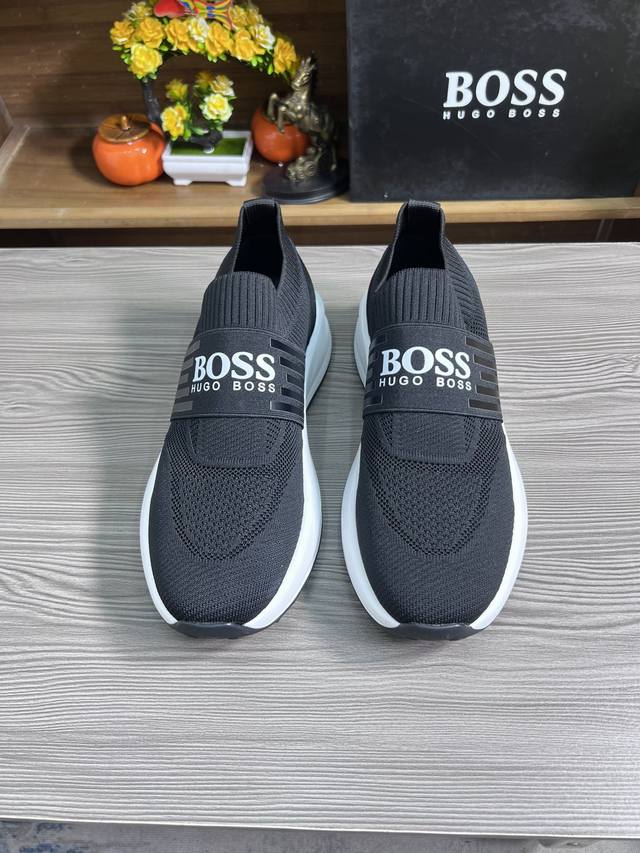 工厂价: Boss 最新休闲男鞋，欢迎1:1对比，爆单款boss香港专柜休闲鞋，专柜品质，支持验货，优质做工，鞋面采用意大利进口胎牛皮 透气羊皮内里，原版时尚运