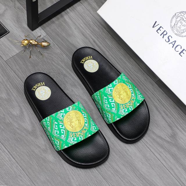 商品商标：Versace 范思哲 拖鞋 正码码数: 38-44 商品材料：精选原版材料原版大底