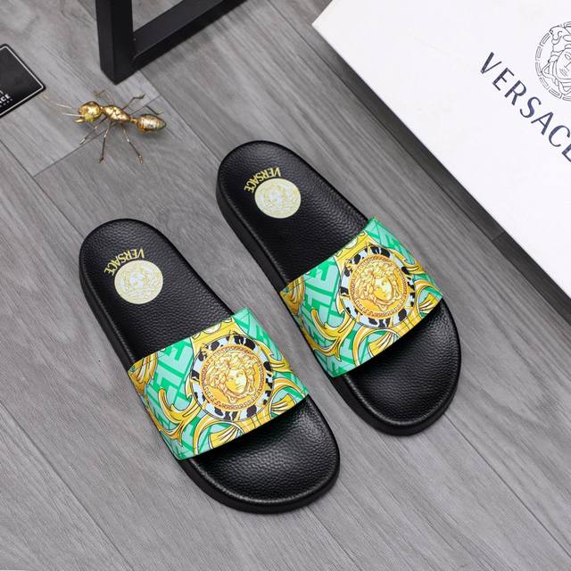 商品商标：Versace 范思哲 拖鞋 正码码数: 38-44 商品材料：精选原版材料原版大底