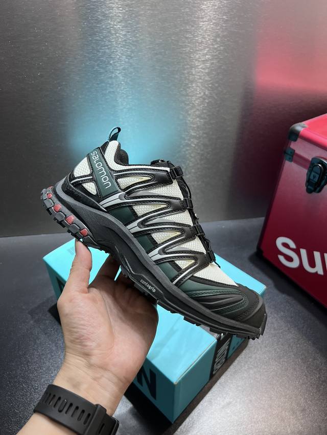 Salomon Xa Pro 3D 萨洛蒙户外越野跑鞋 414677-29 #鞋面采用sensifit贴合技术 全方位贴合包裹脚型 鞋跟部鞋底牵引设计 提供强大