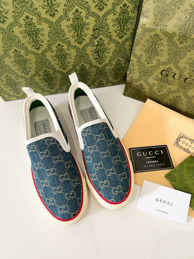 升级版 Gucci~~全新升级版，原版原色，饼干鞋 小白鞋 运动鞋 平板鞋 走秀款：明星 网红 小红书等必定种草打call 原版定制面料 经典老花布，压纹工艺