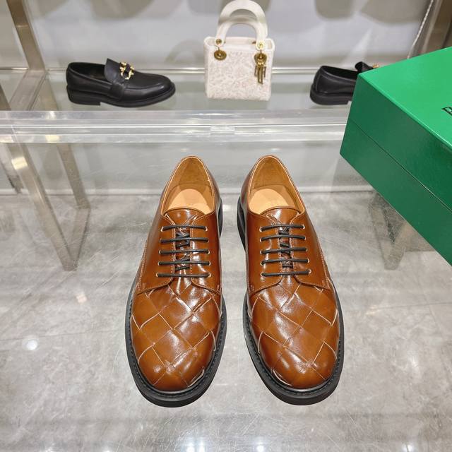 Bv 顶级p: Size: 39-44 38 45 订不退换 葆蝶家 24 新春款！厚底圆头乐福鞋！原板开模eva大底！超轻超舒服！进口牛皮！固色牛里！ - 点击图像关闭