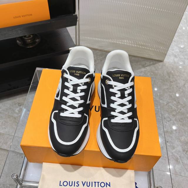 出厂价： 男10 驴家louis Vuitton 路易威登 官网zp售价rmb.8380本款 Run Away 运动鞋取材小牛皮与 Monogram 帆布，细节