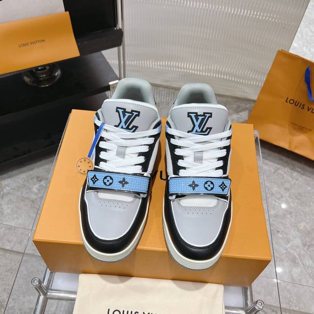 工厂价： 情侣款上线 Lvtrainer 运动鞋款号1A98Ux Virgilabloh 向复古篮球鞋汲取灵感，为路易威登呈献lvtrainer 运动鞋，成就鞋