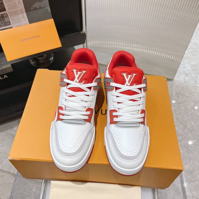 男款工厂价： 2024 Louis*Vuitto* Lv Trainer 特别版 运动鞋欧洲代购1W Rmb购入 历时一个月爆拆开发 大底和面料私模 鞋面更是报