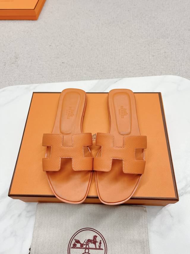 顶级版本，Hermes 爱马仕2022早春新款 拼接工艺全新改版 Hermès 包装升级版型做工材料升级～Hermes市场最高版本纯手工拖鞋 2022早春新款原 - 点击图像关闭