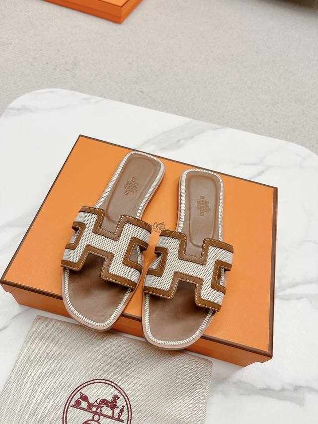 顶级版本，Hermes 爱马仕2022早春新款 拼接工艺全新改版 Hermès 包装升级版型做工材料升级～Hermes市场最高版本纯手工拖鞋 2022早春新款原