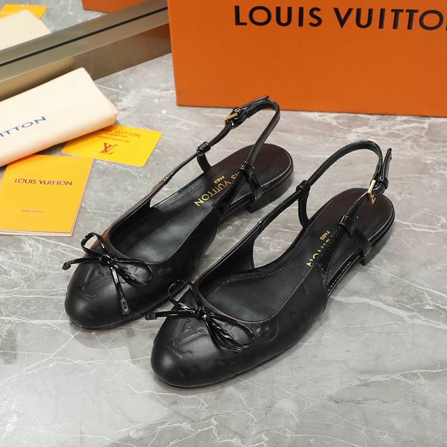 工厂价 Louis Vuitton 路易威登 24新款压花凉鞋 单鞋 鞋面：牛皮 内里：羊皮 鞋底：意大利真皮大底 跟高：1.5Cm 码数：35-41