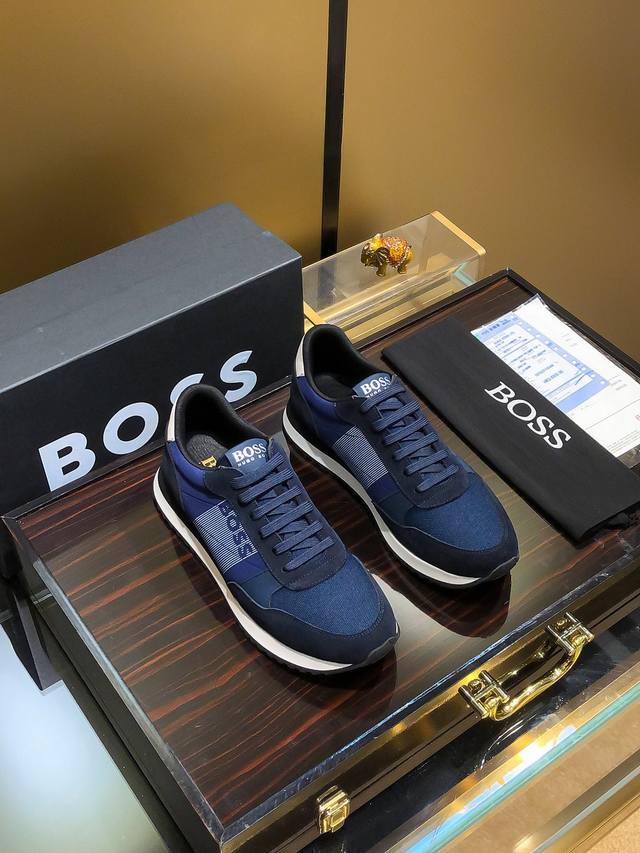 商品名称：Boss 波士 正规码数: 38-44 休闲鞋 商品材料：精选 牛皮鞋面，柔软羊皮垫脚；原厂特供大底。