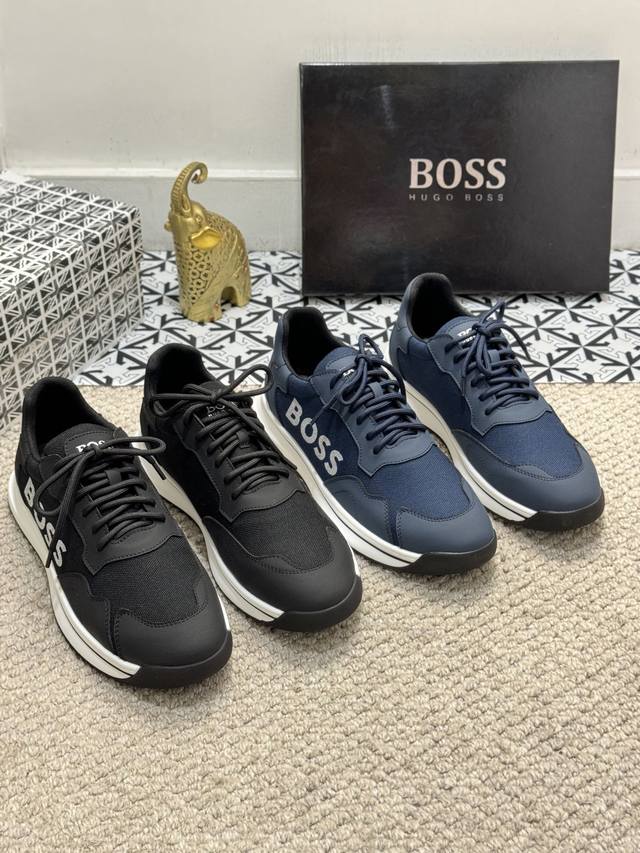 出厂价 实价 男士精品 Boss 运动男鞋，本款是官方主打经典款，1:1质量，原厂名师制作，采用进口布料舒适透气网布内里。完美楦型，大方时尚的设计，吸引了众多消