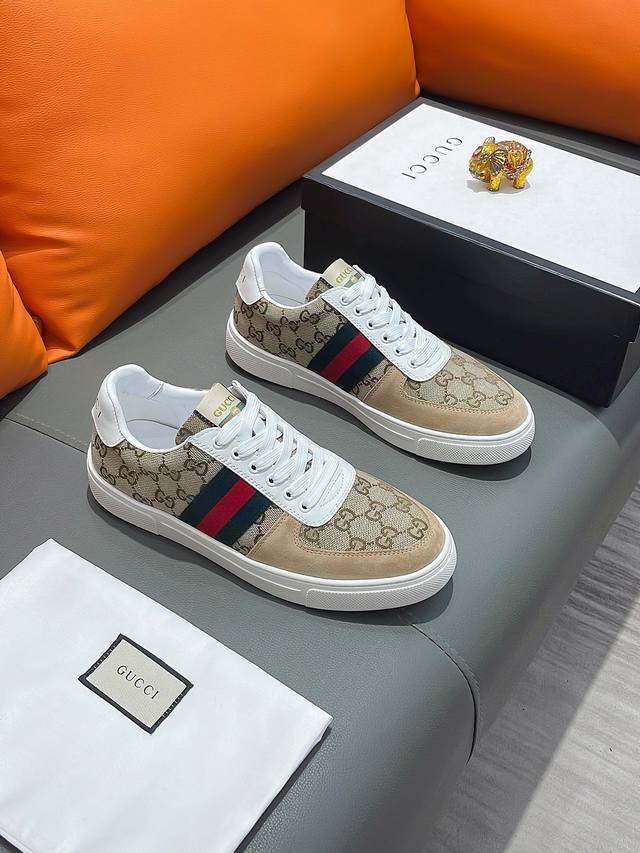 商品名称 Gucci 古驰 正规码数 38-44 休闲鞋 商品材料 精选 牛皮鞋面，柔软羊皮垫脚，原厂特供大底。