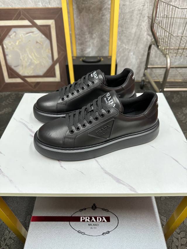 Prada-普拉达 顶级版本，套楦工艺，油边工艺，面料 高档牛皮。38–44 45订做不退换 X5