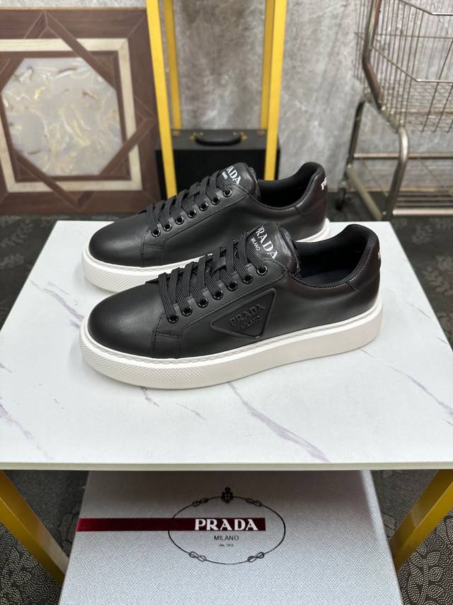 Prada-普拉达 顶级版本，套楦工艺，油边工艺，面料 高档牛皮。38–44 45订做不退换 X5