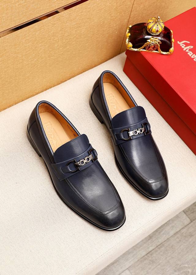 商品商标 Ferragamo 菲拉格慕 休闲皮鞋 正码码数 38-44 45.46.47订制 商品材料 精选 进口小牛皮鞋面+经典五金扣，进口水染牛皮内里。强烈