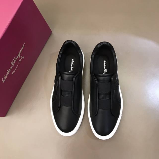 Salvatore Ferraga** 新款男士低帮休闲鞋！顶级牛货、原版套楦，选用进口牛皮制作，质感一流、头层羊皮内里！原版大底！细节做工精致，风格百搭上档次