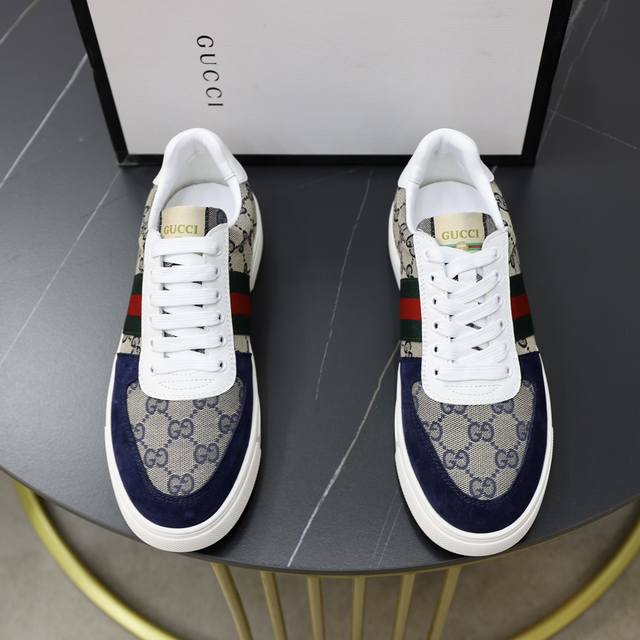 品牌 古奇Gucci 标准码 男码38 44 45可以定做 等级 官网同款 高品质男鞋 材料 原版皮料 搭配柔软透气羊皮内里 原版防滑耐磨橡胶轻便大底 款式类别