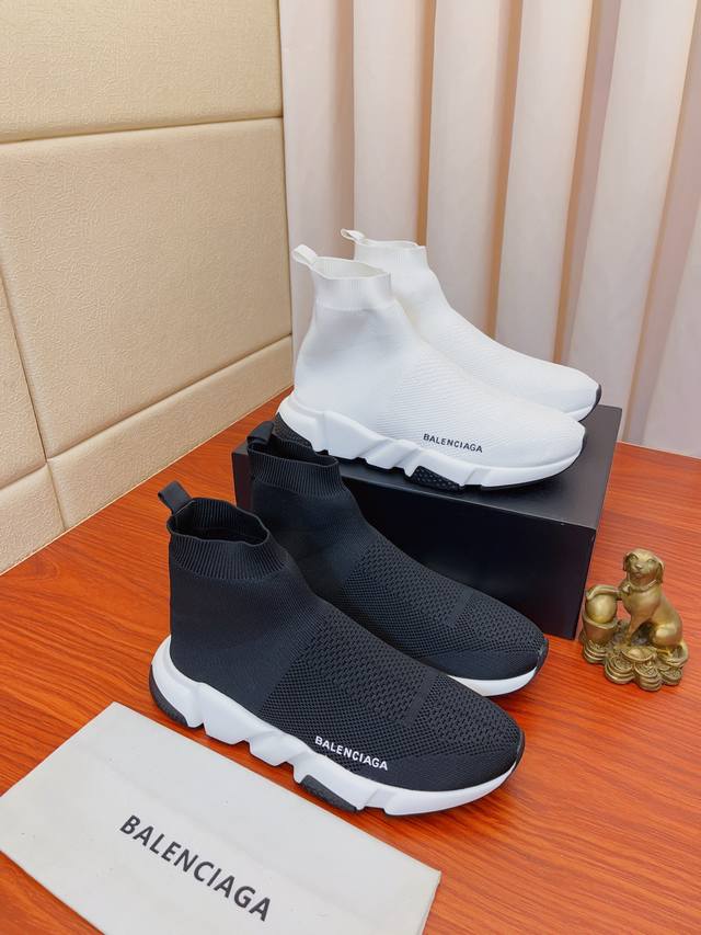 实价 Balenciaga 巴黎世家 顶级代购男士最新专柜同步发售，意大利进口织物布匹; 凸显高端 贵气 档次 做工考究 水染羊皮垫脚 ，鞋底 原厂特供原版底， - 点击图像关闭