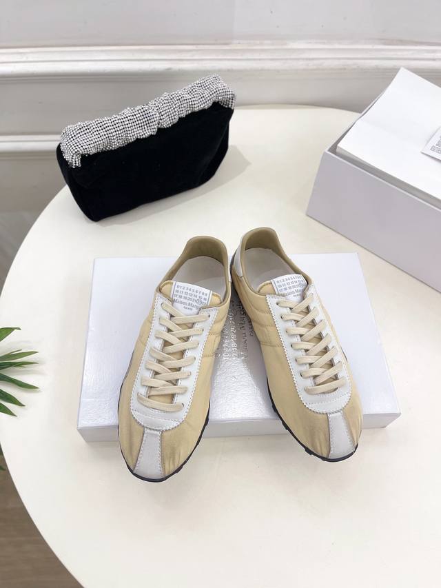 Maison Margiela 马吉拉 2025ss 早春新品Sprinters系带低帮运动鞋休闲鞋 MM6作为这两年最受欢迎的鬼才设计师品牌，设计简单、奢华的